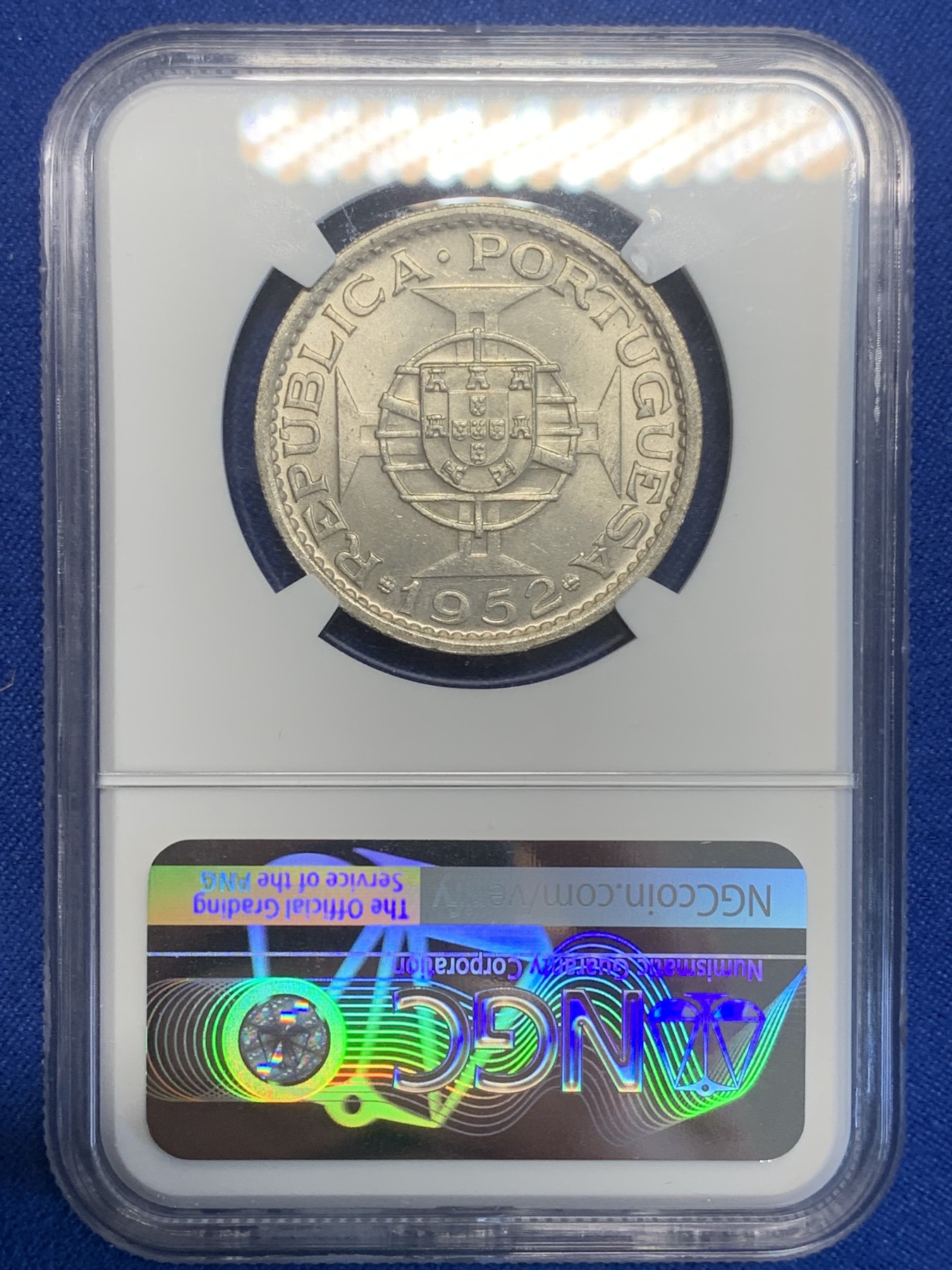 《竞宝斋》第209场-周日，周一 2场 (全场包邮) NGC-MS64 中国澳门1952年5元银币 热门品种