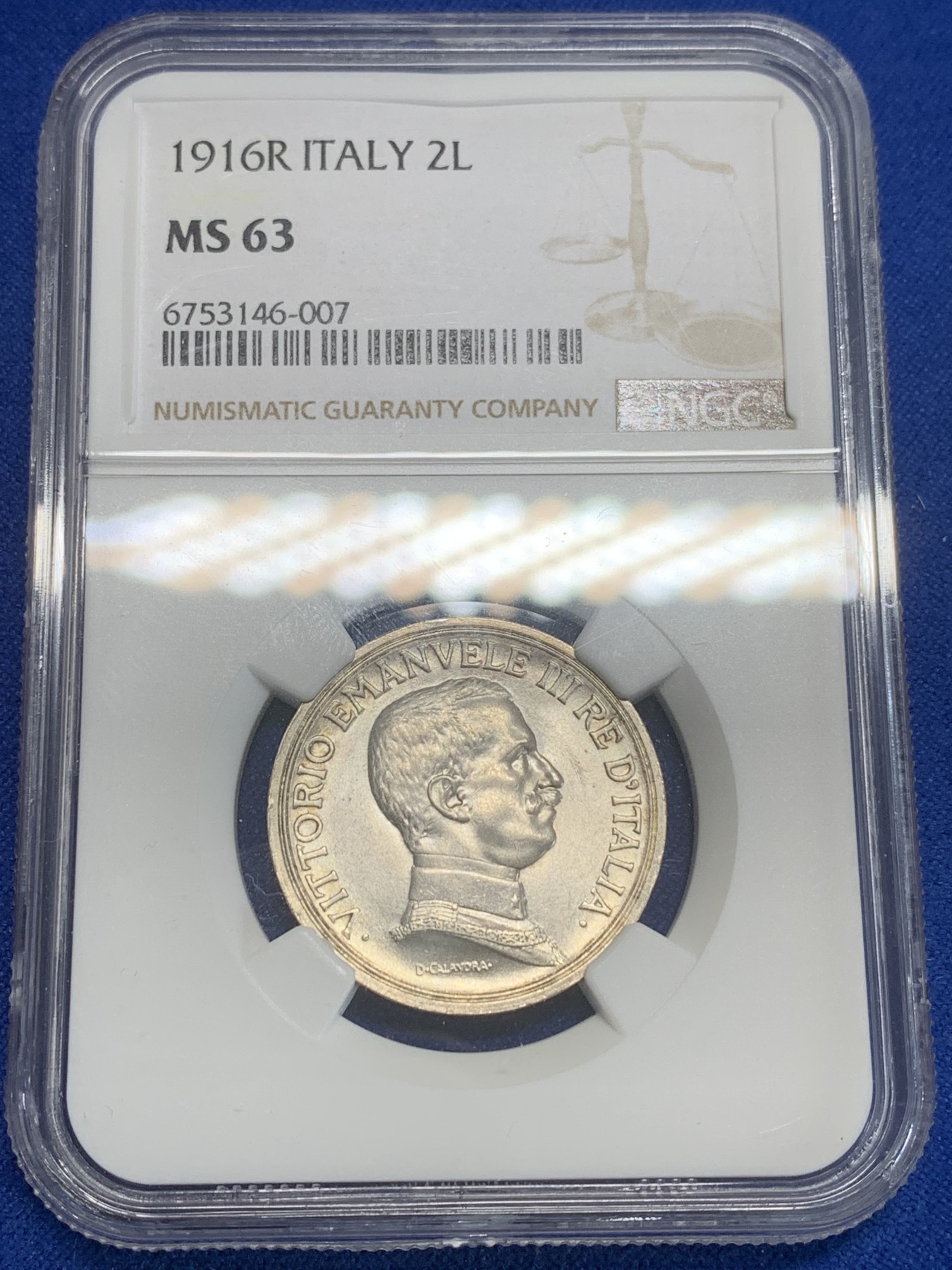 《竞宝斋》第209场-周日，周一 2场 (全场包邮) NGC MS63，意大利1916年，2里拉马车银币，细节很好，女神胸甲、盾纹和配剑完美