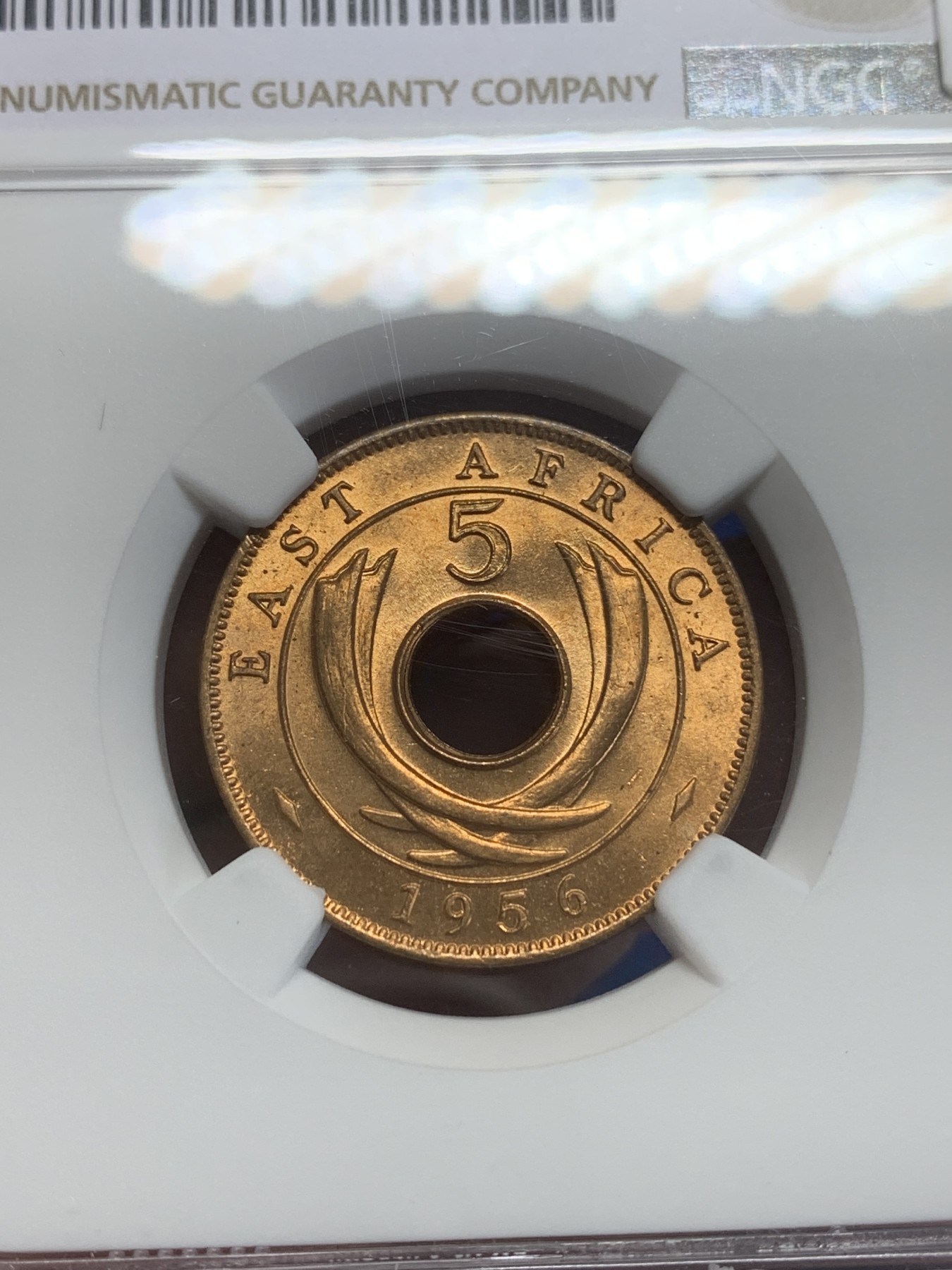 《竞宝斋》第209场-周日，周一 2场 (全场包邮) NGC-MS65RD 英属东非 1956年伊丽莎白二世5分铜币 原红铜光 亚军分 只有1枚最高分