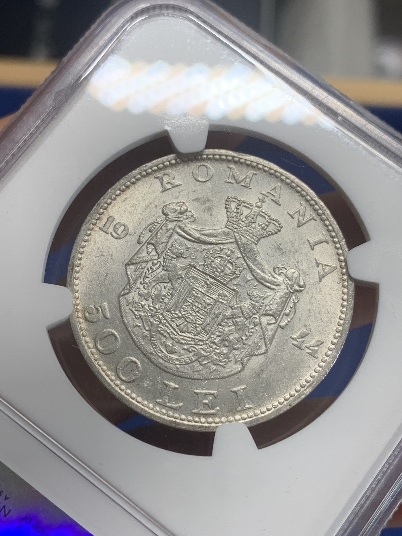 《竞宝斋》第209场-周日，周一 2场 (全场包邮) NGC-MS62 罗马尼亚1944年 500列伊银币