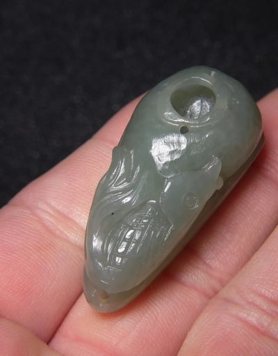 玉石翡翠玛瑙｜拍卖专场 明清风和田青白玉金鱼鱼篓大坠佩｜长4.1厘米 宽1.9厘米 厚1.7厘米