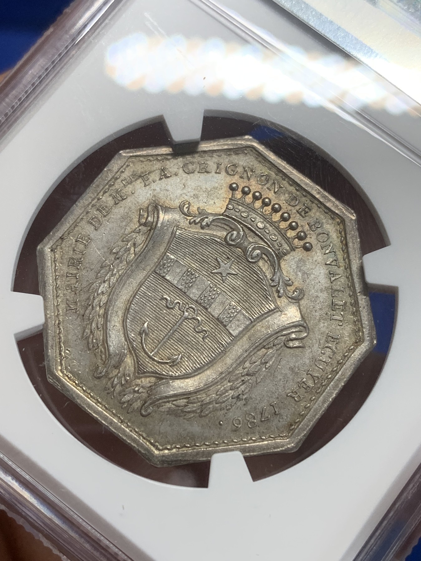 《竞宝斋》第209场-周日，周一 2场 (全场包邮) NGC MS63 法国1786早期好品八角银质代币