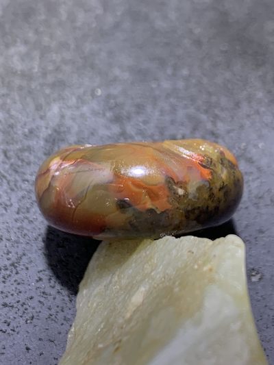 精美亚光冻料战国红玛瑙手工雕刻一心向佛，吉祥如意平安扣一个 精美亚光冻料战国红玛瑙手工雕刻一心向佛，吉祥如意平安扣一个