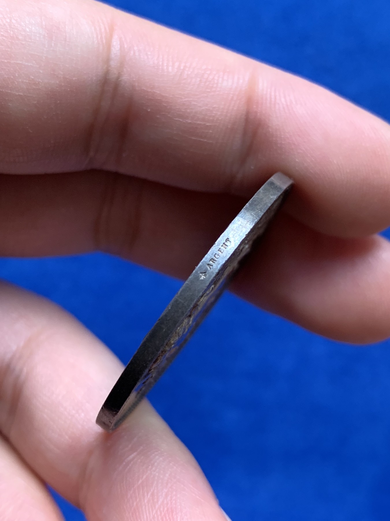 《竞宝斋》第209场-周日，周一 2场 (全场包邮) 法国1860-1879银质jeton，里昂丝绸协会，22.08g，37.7mm，蜜蜂边铭 包浆底板都非常好