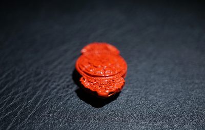 手串木器杂件｜拍卖专场 朱砂九宫牌挂件｜3.9*2.3*0.6cm