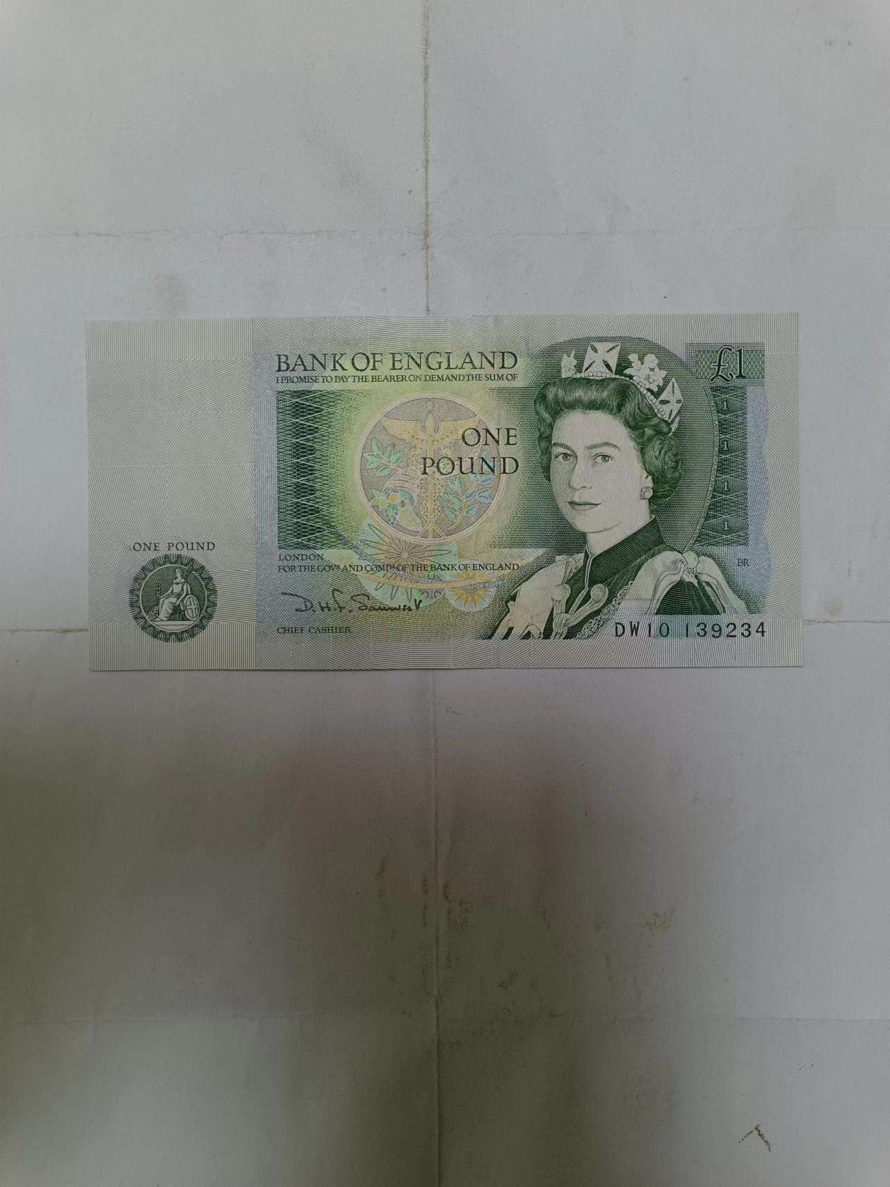 【20231026】非全新纸币第八十一场 英国D序列1镑，好品
