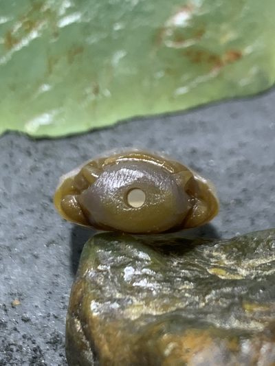 精美亚光高玉化巴西玛瑙手工雕刻兽首一体佛头三通一个 精美亚光高玉化巴西玛瑙手工雕刻兽首一体佛头三通一个