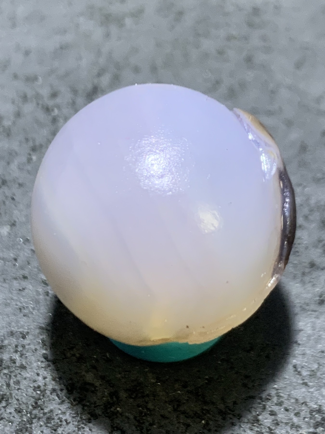 精美高玉化亚光海洋玉髓手工俏色巧雕喜上眉梢随形2.0圆珠一个！
