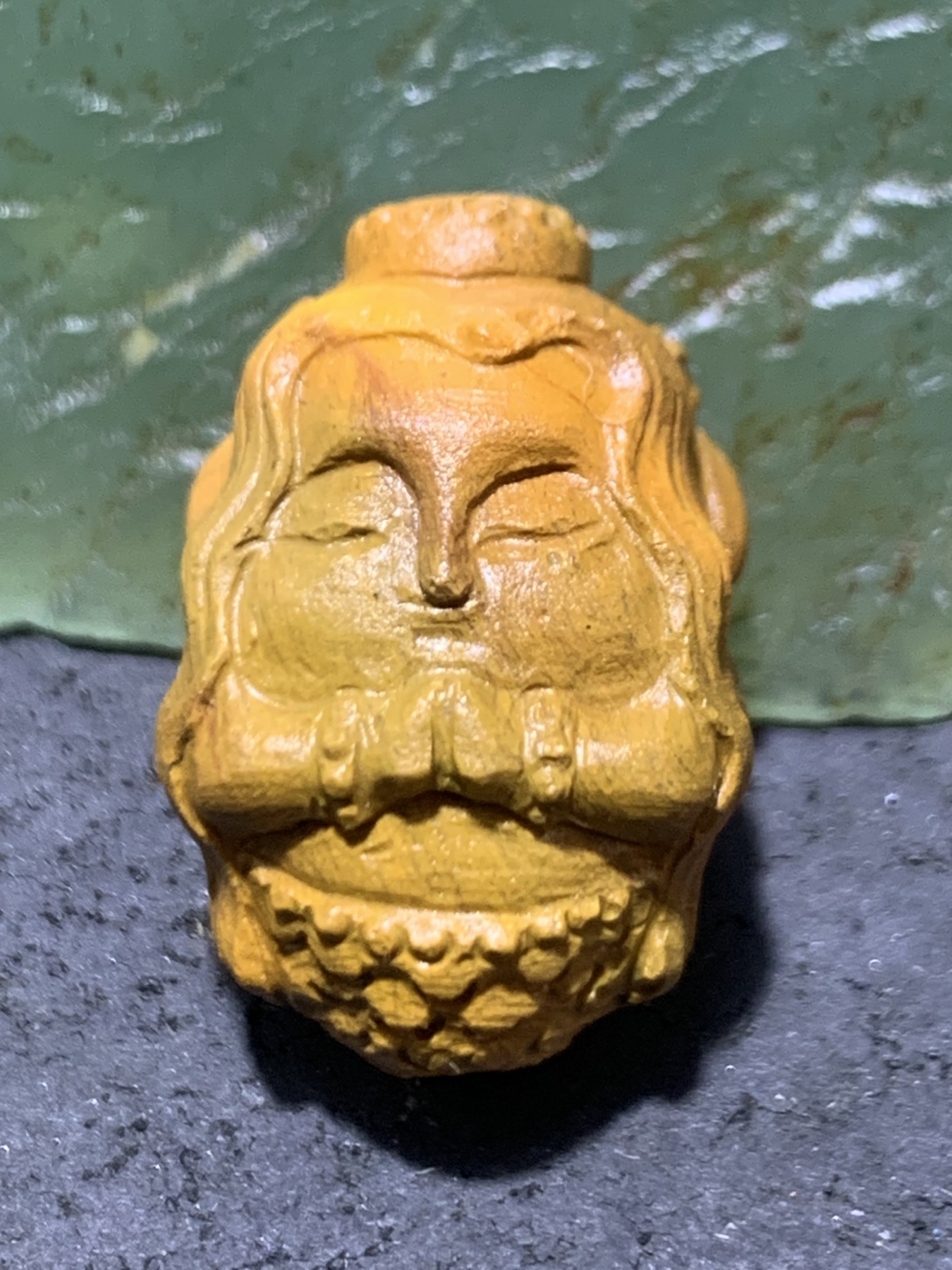 精美亚光戈壁彩玉手工雕刻小美人鱼珠子一个！