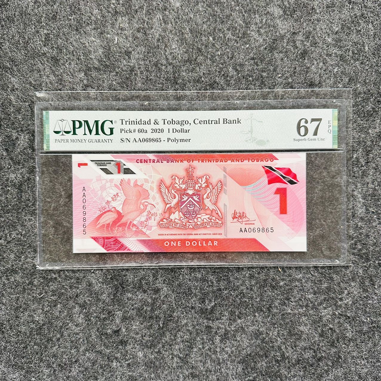 特立尼达和多巴哥2021年1元塑料钞，AA首发冠，PMG67