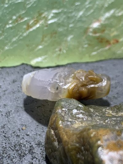 精美亚光高玉化巴西玛瑙手工雕刻兽首一体佛头三通一个 精美亚光高玉化巴西玛瑙手工雕刻兽首一体佛头三通一个