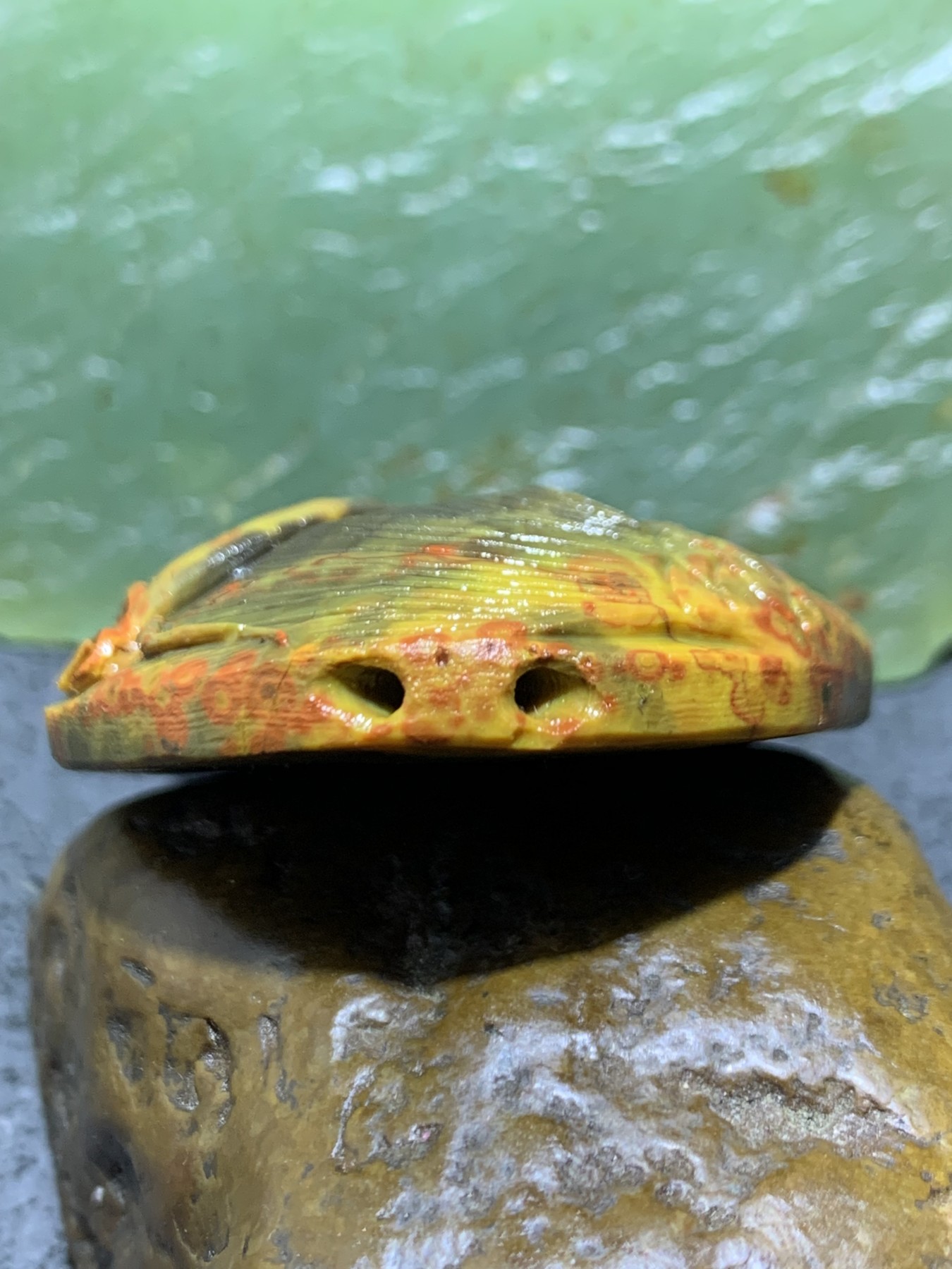 精美亚光原皮战国红玛瑙手工俏色巧雕鲤鱼打挺牌子一个