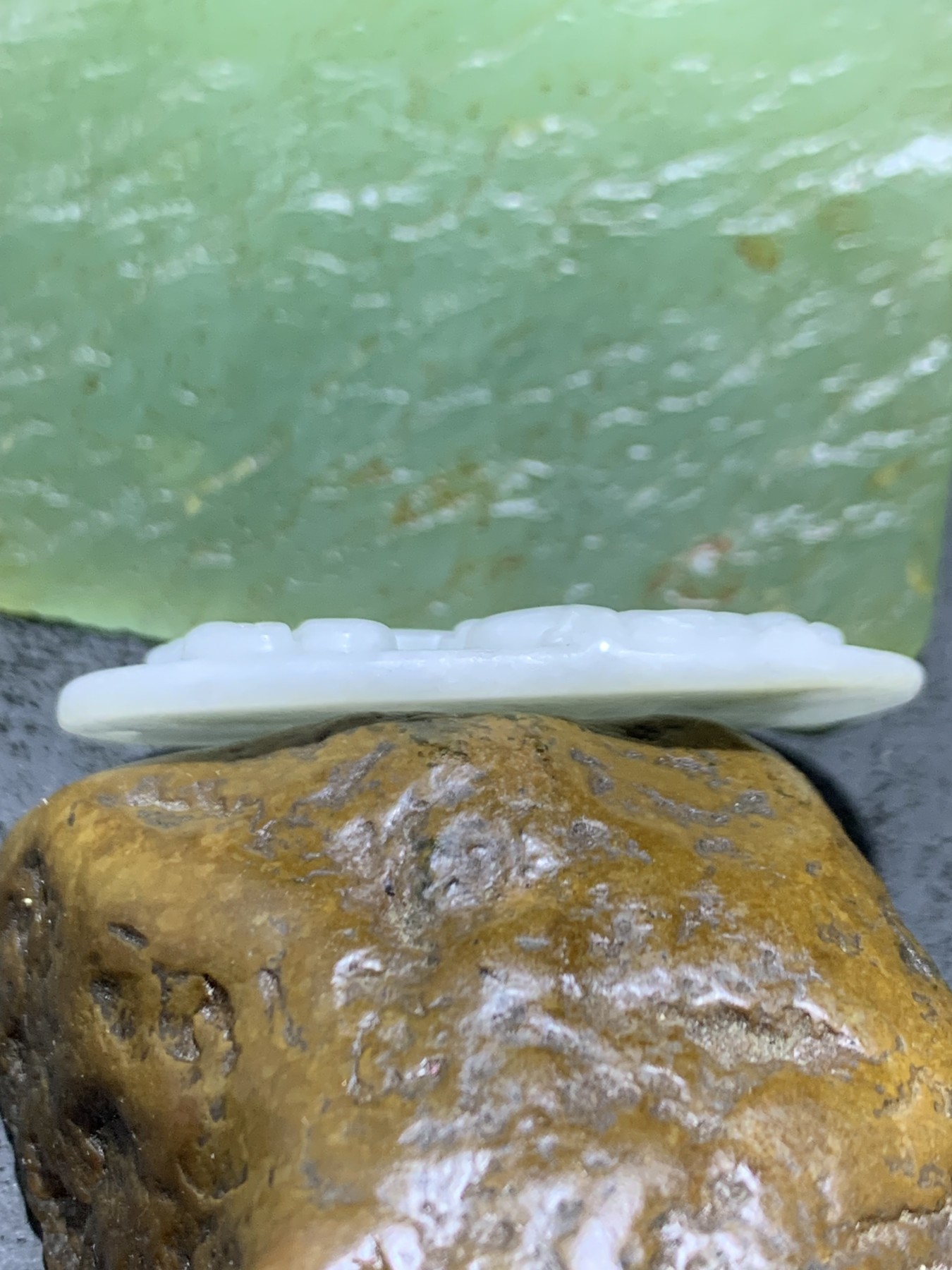 天然A货翡翠雕刻龟鹤延年牌子一个！