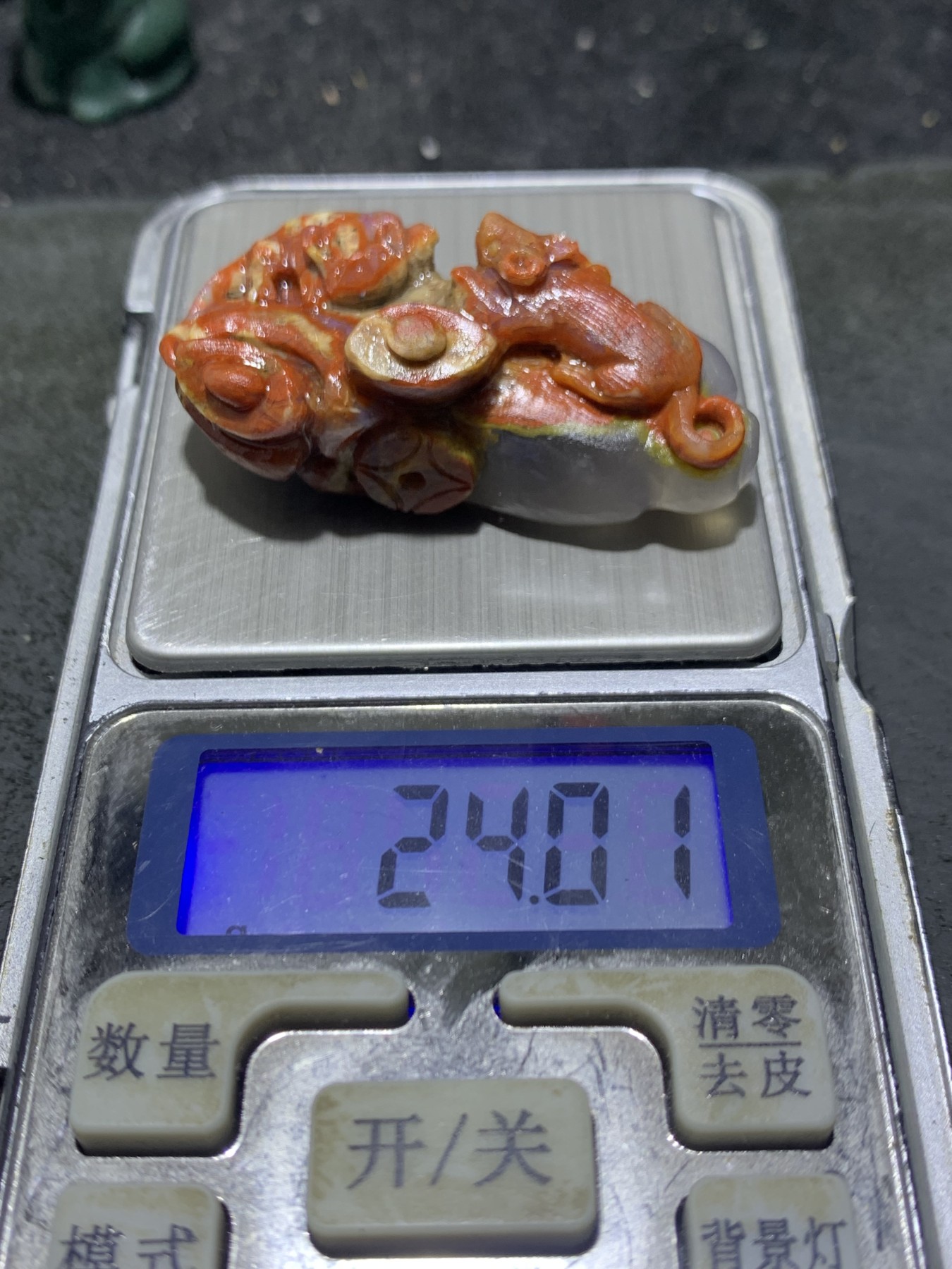 精美亚光北漂战国红玛瑙手工雕刻鼠来宝把件（吊坠）一个！