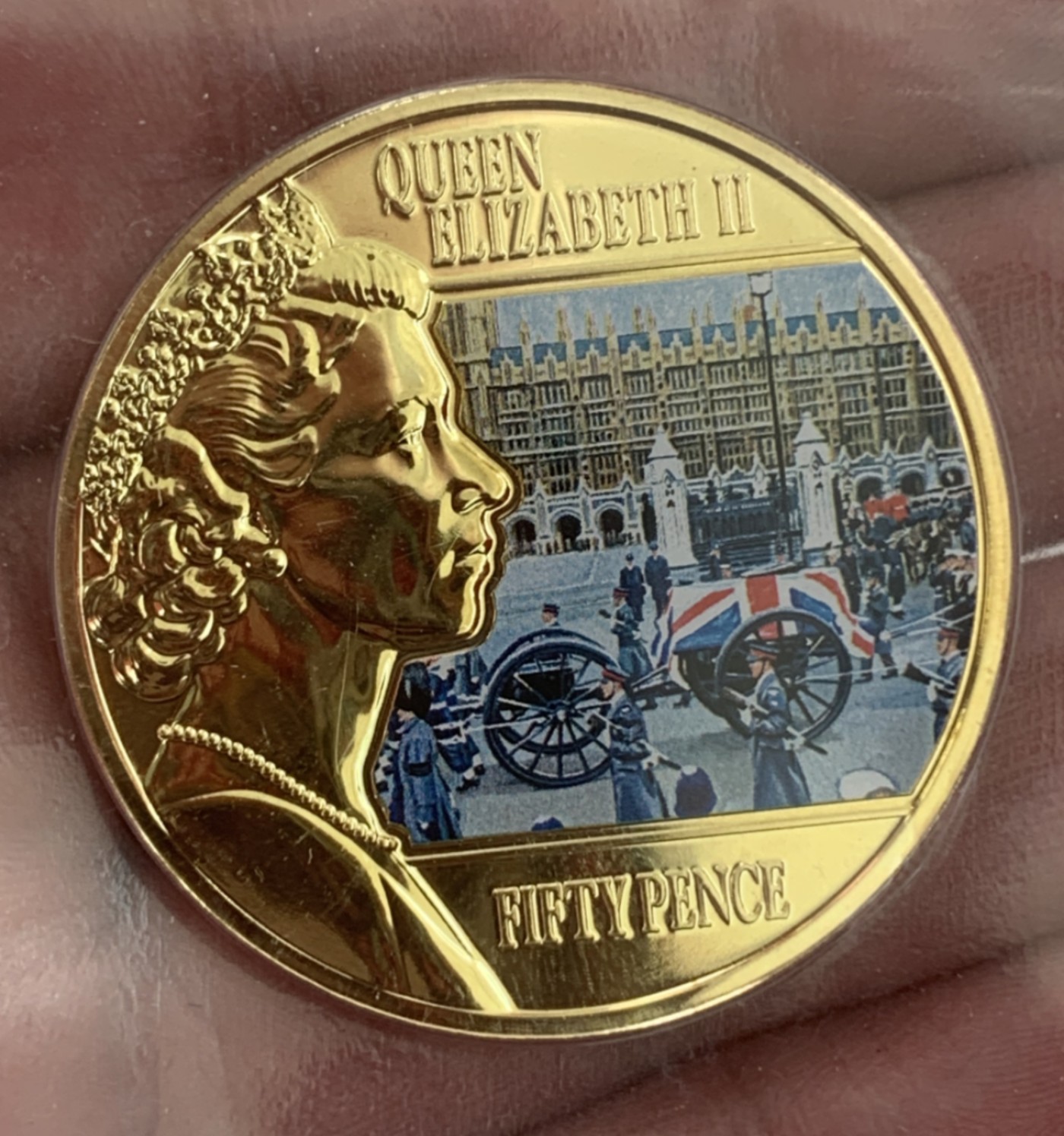 英属根西岛2014年50便士(对时代的反思 国葬)彩色克朗型纪念币 