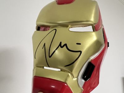 零元拍：小罗伯特-唐尼亲笔签名漫威官方《复仇者联盟4：终局之战》MK85战衣Mask一枚！Disney+流媒体订阅抽奖礼品