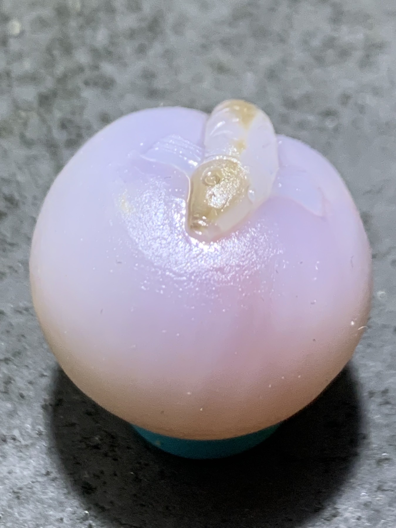 精美亚光高玉化冰粉色海洋玉髓手工俏色巧雕富贵有余随形圆珠一个精美亚光高玉化冰粉色海洋玉髓手工俏色巧雕富贵有余随形圆珠一个