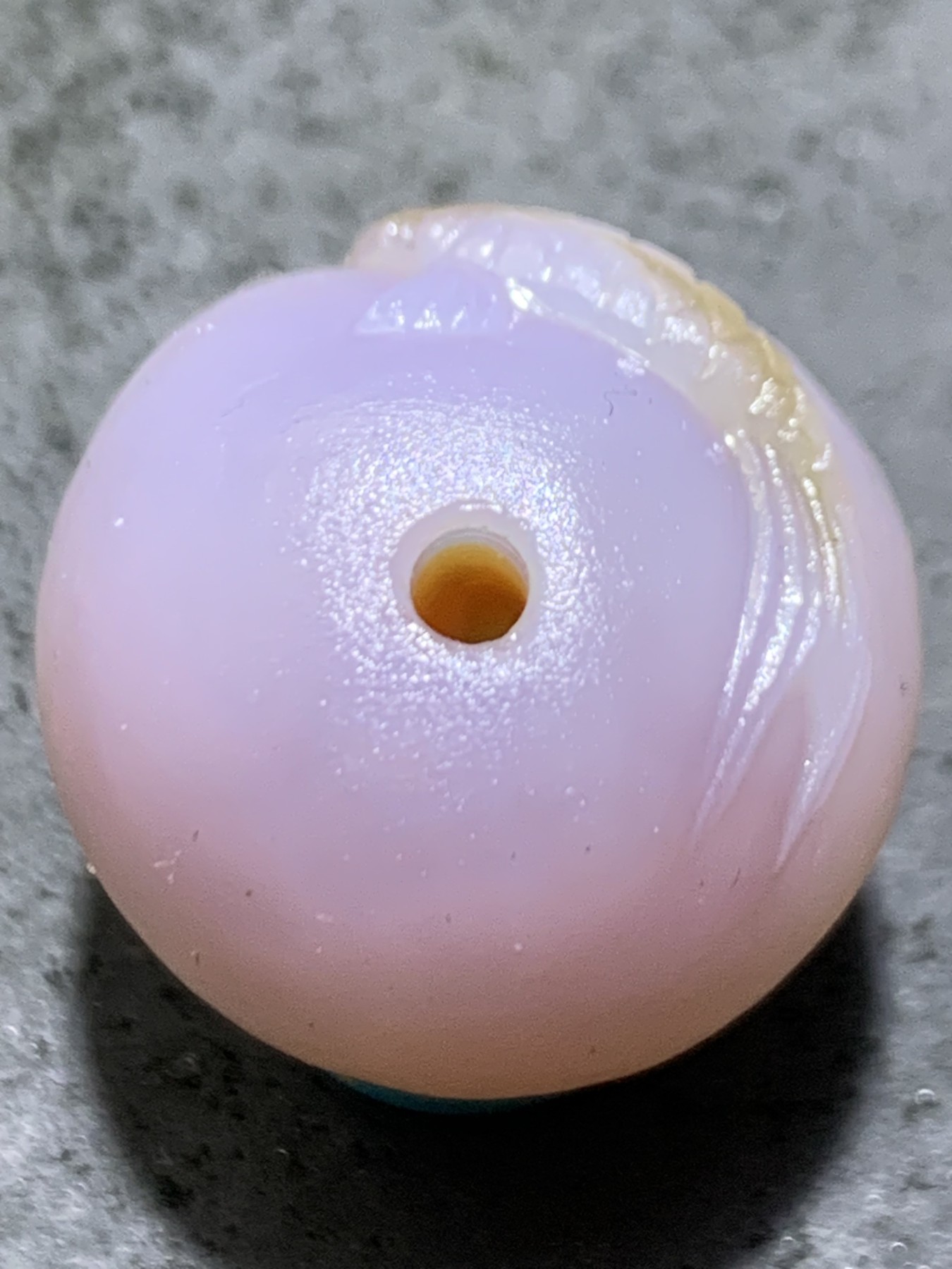 精美亚光高玉化冰粉色海洋玉髓手工俏色巧雕富贵有余随形圆珠一个精美亚光高玉化冰粉色海洋玉髓手工俏色巧雕富贵有余随形圆珠一个