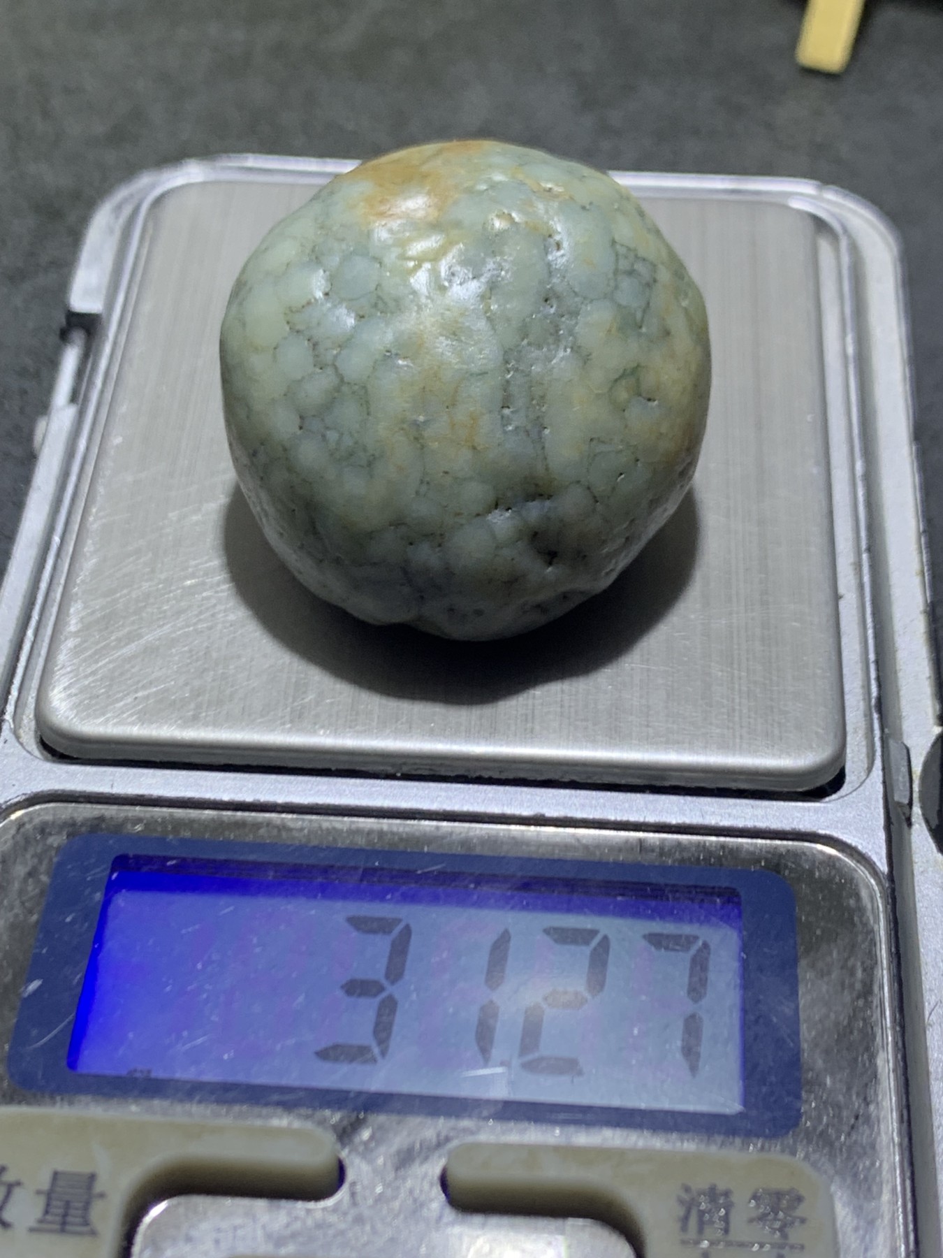 精美阿拉善高玉化地表鱼籽筋脉石原石一颗，