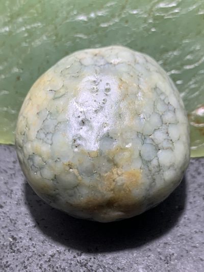 精美阿拉善高玉化地表鱼籽筋脉石原石一颗， - 精美阿拉善高玉化地表鱼籽筋脉石原石一颗，