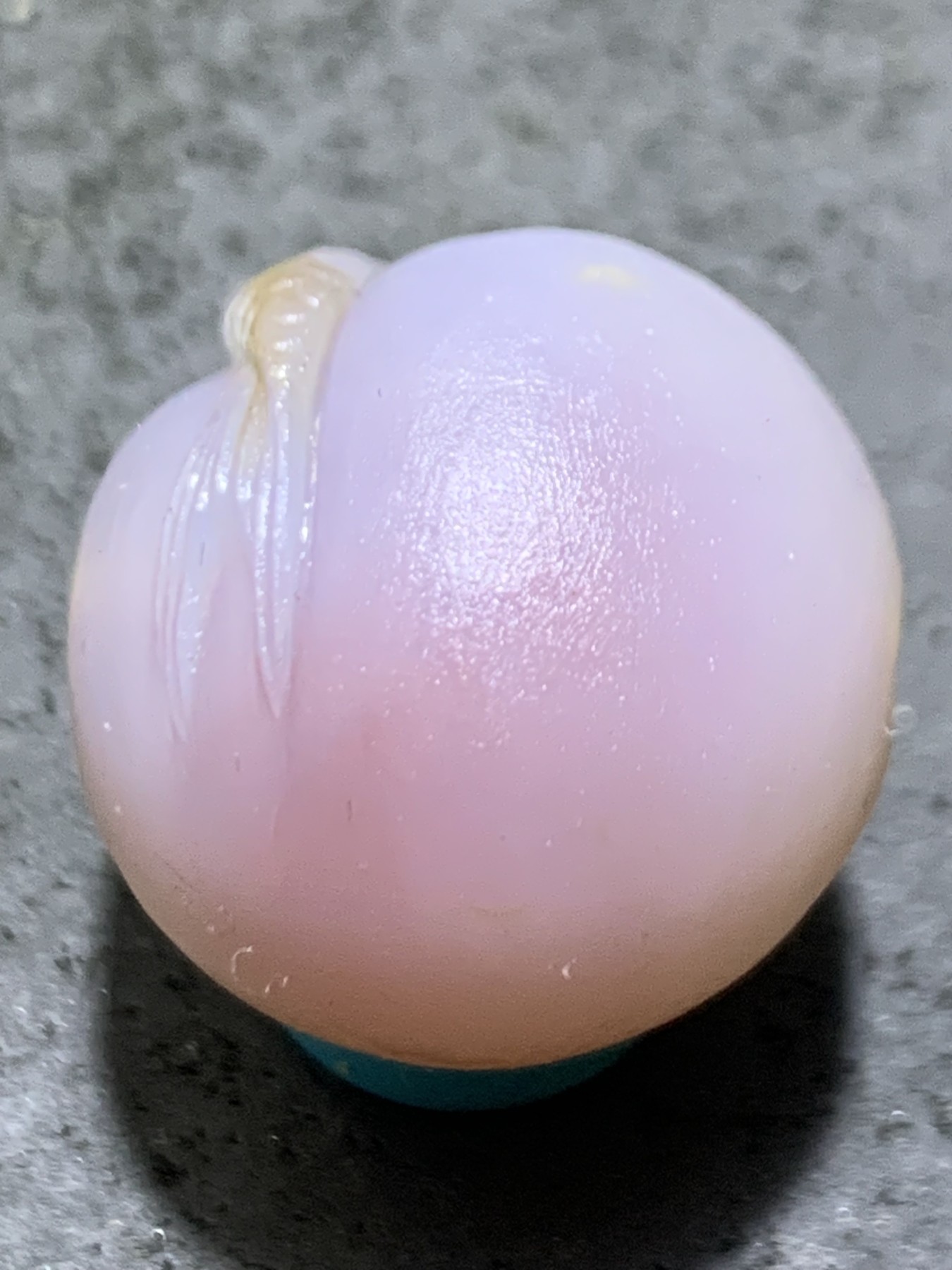 精美亚光高玉化冰粉色海洋玉髓手工俏色巧雕富贵有余随形圆珠一个精美亚光高玉化冰粉色海洋玉髓手工俏色巧雕富贵有余随形圆珠一个
