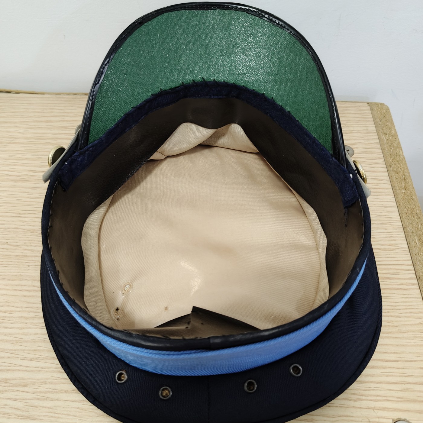 全场0元起拍 第104期 咸鱼国勋章拍卖专场 11月01日（周三）下午6：00开始 尼泊尔王国时期 警察校官大檐帽57CM