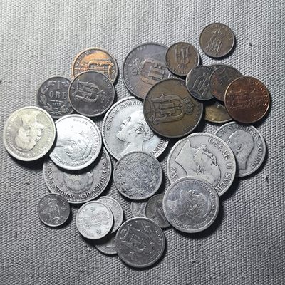 第一百期  百期特拍，南美币，欧系老币，好品散币   - 64 瑞典1872年-1907年奥斯卡二世大小面值近全套，含不同时期铜银币，含银币15枚