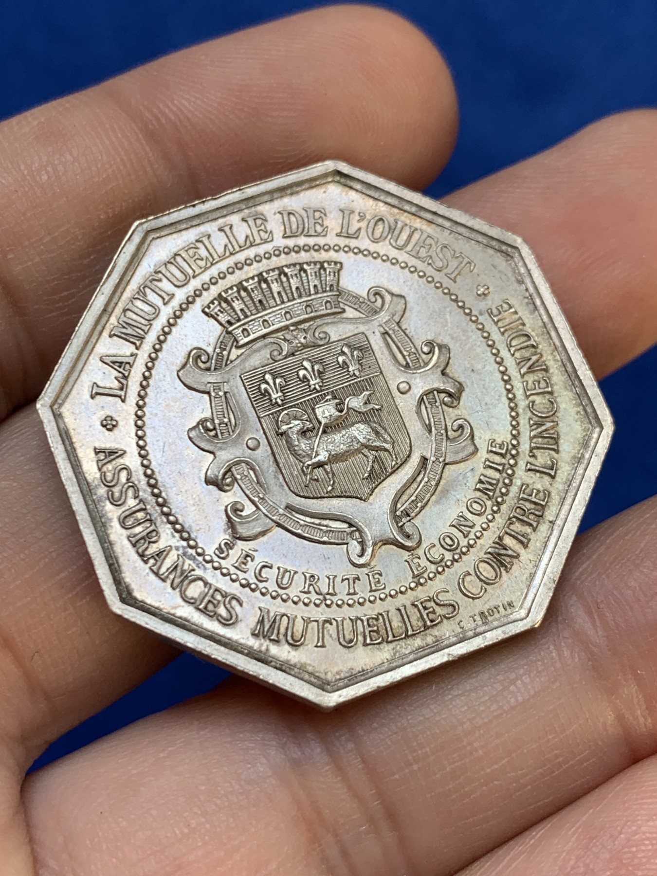 《竞宝斋》第211场-周日，周一 2场 (全场包邮)