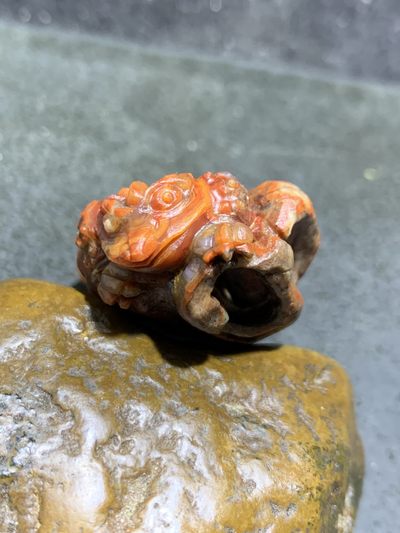 精美亚光北漂战国红玛瑙手工雕刻招财三足金蟾把件（吊坠）一个！ 精美亚光北漂战国红玛瑙手工雕刻招财三足金蟾把件（吊坠）一个！