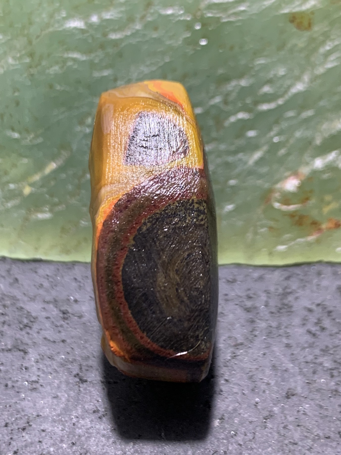 精美亚光原皮天眼纹战国红玛瑙手工俏色巧雕笑口常开板珠（背云，吊坠）一个！