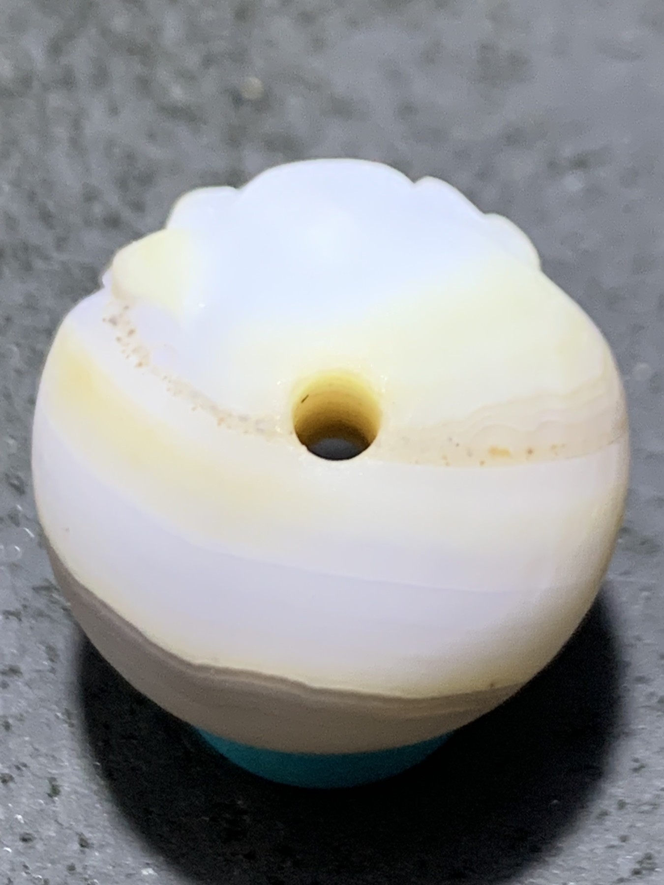 精美高玉化亚光海洋玉髓手工俏色巧雕花开见佛随形2.0圆珠一个