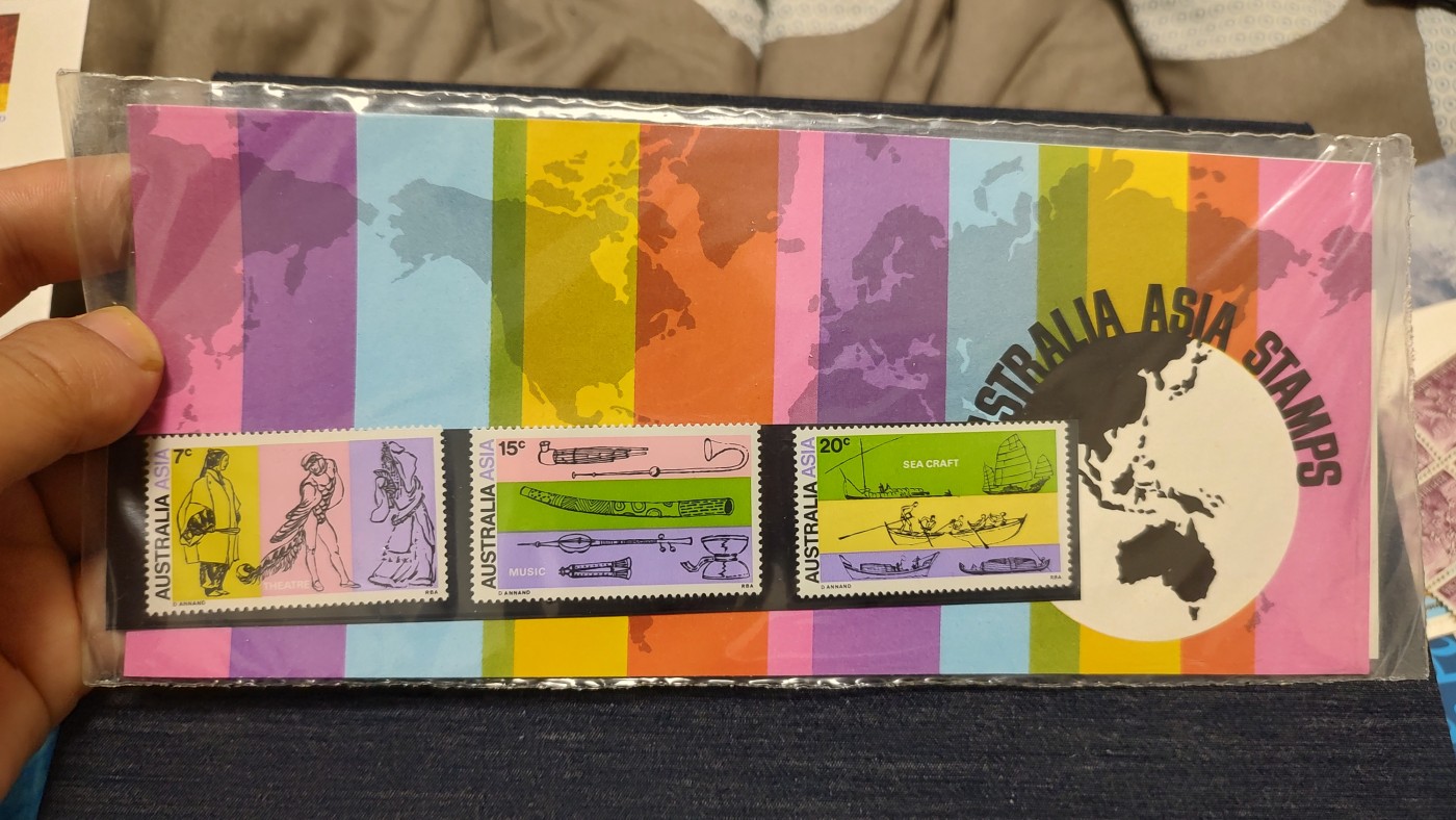 一月邮币社第七期拍卖国际邮票专场 澳大利亚套票带卡