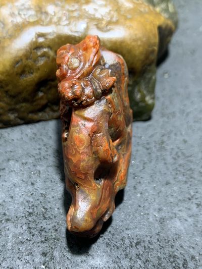 精美亚光北漂战国红玛瑙手工雕刻招财三足金蟾把件（吊坠）一个！ 精美亚光北漂战国红玛瑙手工雕刻招财三足金蟾把件（吊坠）一个！