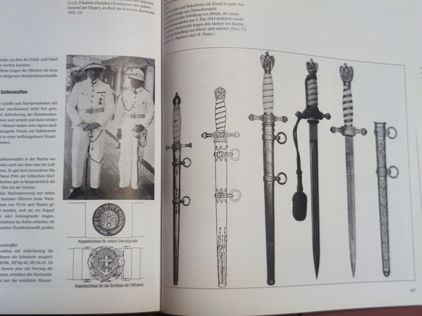 世界精品徽章收藏拍卖-暖秋专场 原版德语军事书籍《德国海军1935-1945》，图文并茂，约330页，详细介绍了德三海军的装备制服徽章历史等