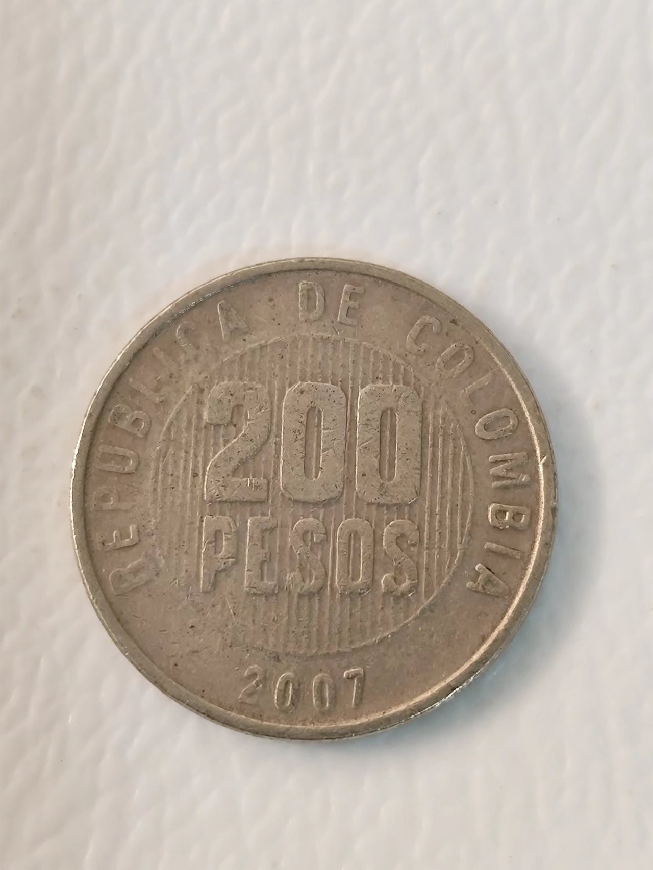 FCO-6-散币-小直径币 哥伦比亚200比索2007