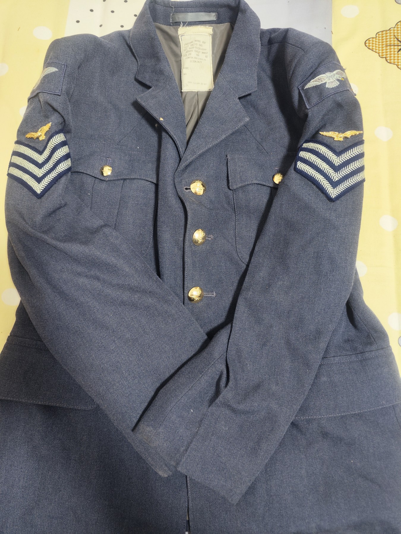 世界精品徽章收藏拍卖-暖秋专场 原品英国皇家空军制服上衣，170可穿