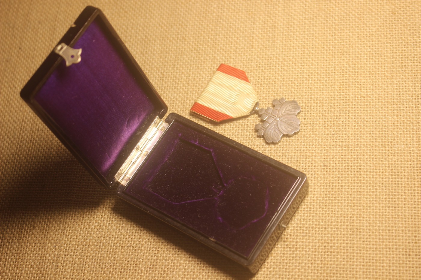 老王的周四小拍拍 八等白叶章，大正至昭和早式样 