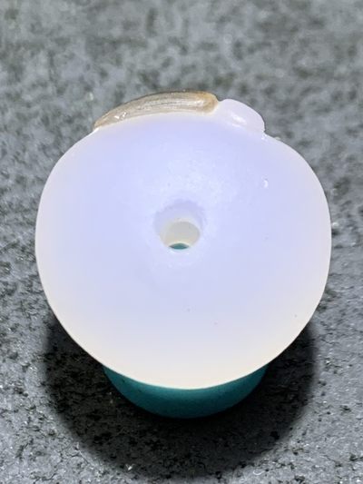 精美高玉化亚光海洋玉髓手工俏色巧雕一叶成佛意境圆珠一个！ 精美高玉化亚光海洋玉髓手工俏色巧雕一叶成佛意境圆珠一个！