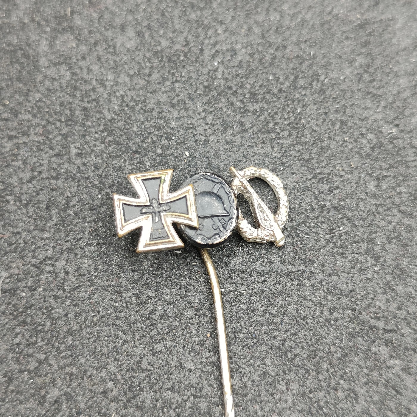 全场0元起拍 第105期 咸鱼国勋章拍卖专场 11月05日（周日）下午6：00开始 德国 57版 迷你章联排 铁十字 战伤 步兵突击