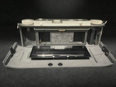 海外回流精品拍卖（五一专场） 美国回流三眼胶片老相机