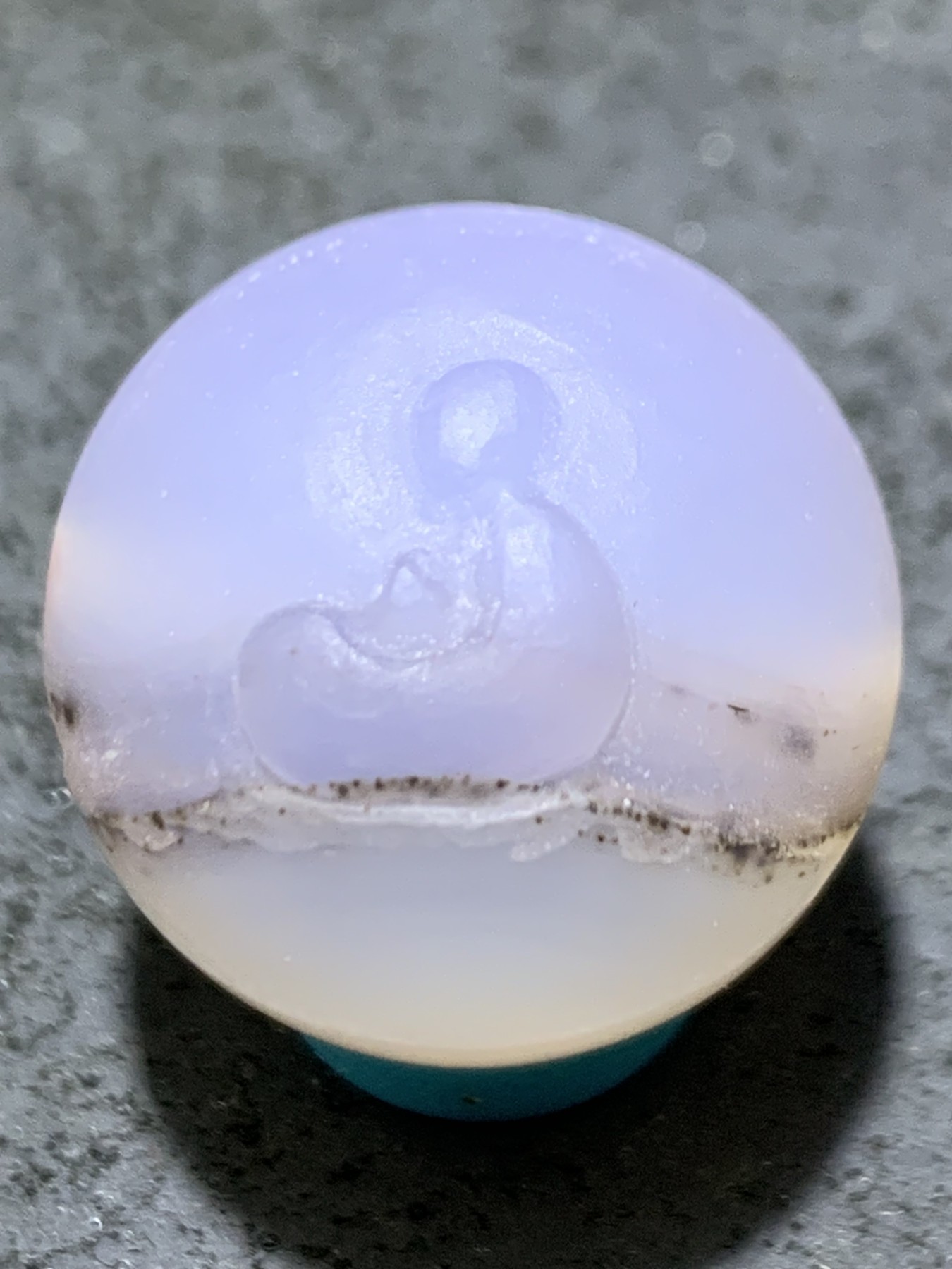 精美高玉化亚光一线海洋玉髓手工俏色巧雕无相佛意境2.0圆珠一个！