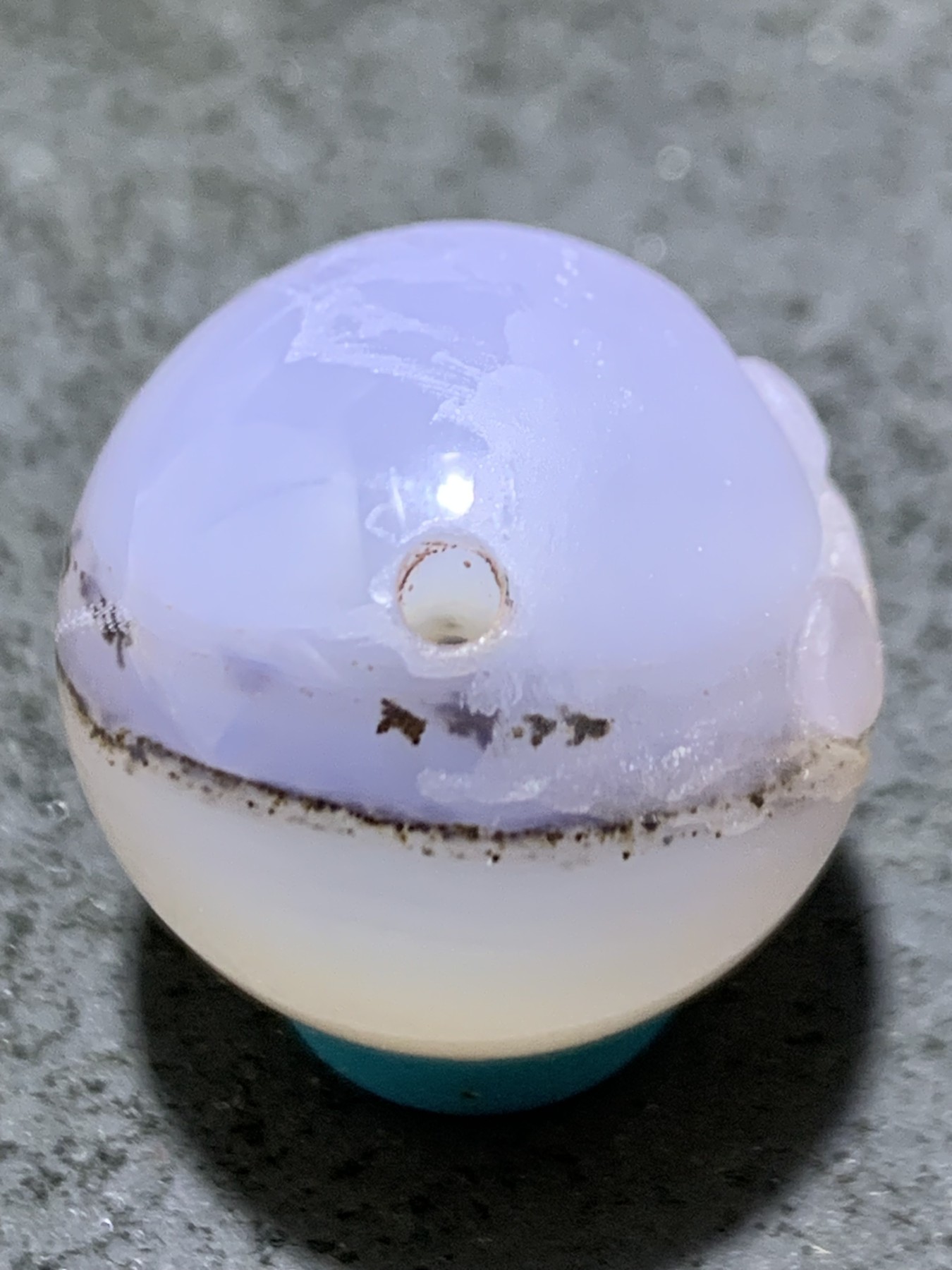 精美高玉化亚光一线海洋玉髓手工俏色巧雕无相佛意境2.0圆珠一个！