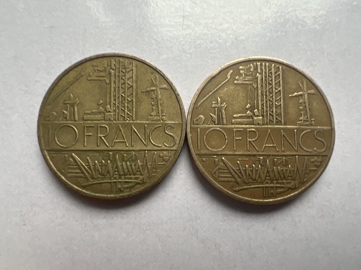 【易洋钱喜】第十三场 外国硬币专场 0元起拍 满百包邮 法国1979年巴士底狱10法郎2枚