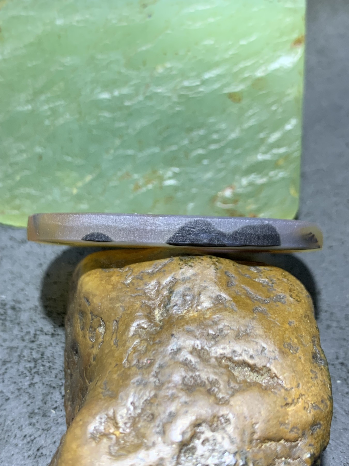 精美亚光高玉化巴西玛瑙手工俏色巧雕狼王吊坠一个！