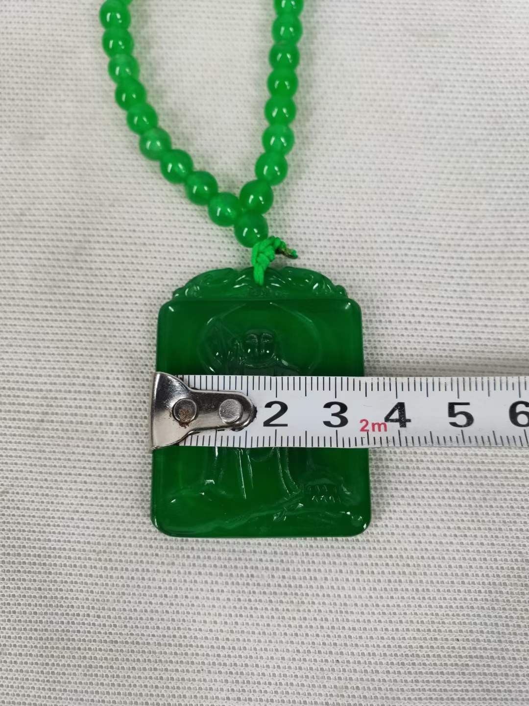 翡翠项链和翡翠挂件一套