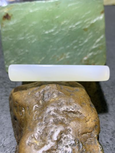 精美高玉化海洋玉髓手工俏色巧雕白石老人虾意境牌子一个！ 精美高玉化海洋玉髓手工俏色巧雕白石老人虾意境牌子一个！