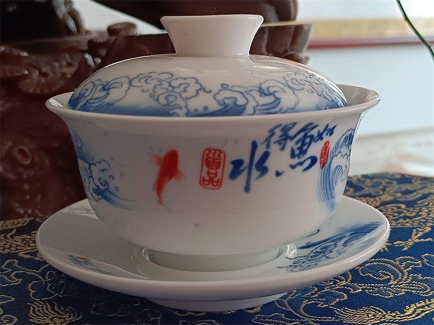 三才盖碗如鱼得水青花高白瓷元宝型盖碗