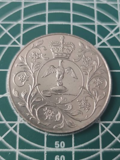 燕姐换藏第65拍 英国1977年女王登基25周年克朗币