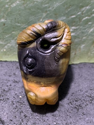 精美亚光战国红玛瑙手工俏色巧雕领头羊元宝一体佛头三通一个 精美亚光战国红玛瑙手工俏色巧雕领头羊元宝一体佛头三通一个