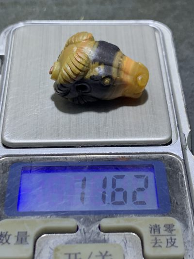 精美亚光战国红玛瑙手工俏色巧雕领头羊元宝一体佛头三通一个 精美亚光战国红玛瑙手工俏色巧雕领头羊元宝一体佛头三通一个